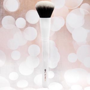 Crown Pro Blush Brush